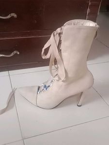 Stylish Beige Suede Boots