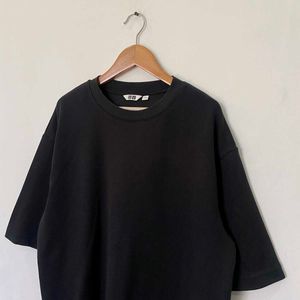 Uniqlo AIRism Plain tee
