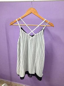 Chic &amp;breezy Vibes Top