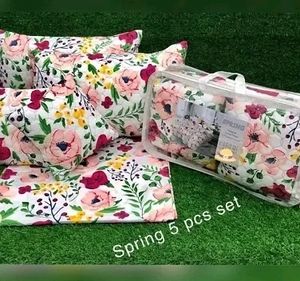 New And Very Demanding 5 Pcs Set Of Double Bed Sheet