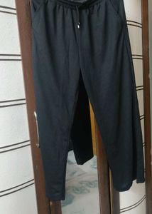New black trackpant for girls