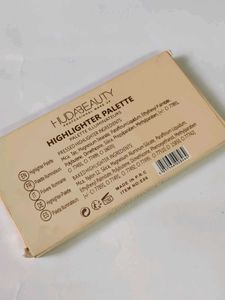 Huda Beauty Highlighter New