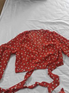 Floral Tie Front Crop Top