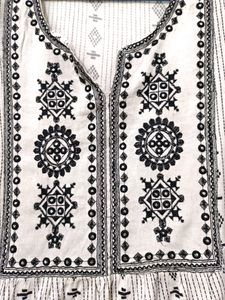 Kurta Top With Beautiful Black Handwork Neck✨