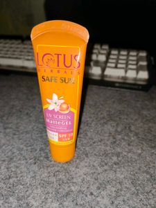 Lotus Herbals Sunscreen 50 Spf