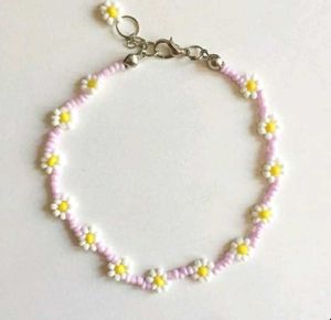 Daisy Beaded Bracelet
