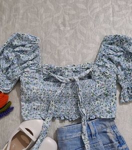 Floral Puff Sleeved Bow Detail Top