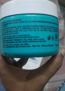 Pond&#39;s Light Moisturizer