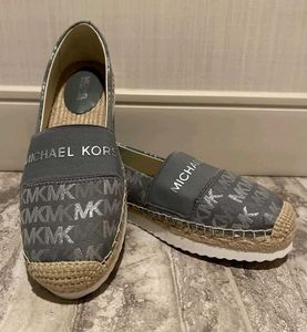 Authentic Mk Shoe