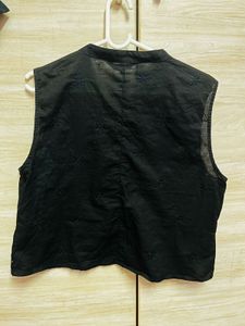 Black Sleeveless Top