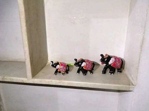Elephant Showpieces