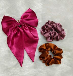 one bow and two scrunchies