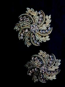 Elegant Floral Design Earrings