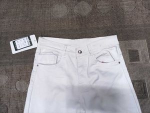 🥰C@69 Size-28 Straight Jeans