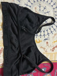Sports bra