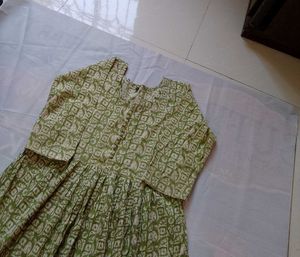 Nayara Cut Kurti