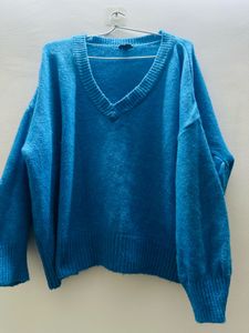 Stylish Blue Knit Sweater