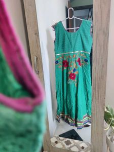 Floral Embroidered Kurta