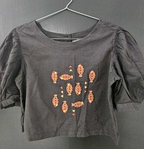 Embroidered Puff Sleeve Top