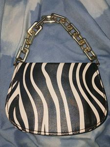 Stylish Women&#39;s Purse