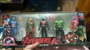 Avengers Superhero Figure Toy Set Of 5