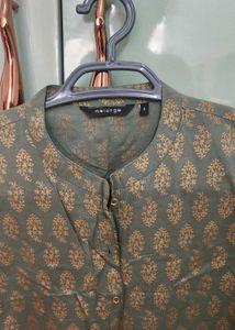 Selling Woman&#39;s Kurta