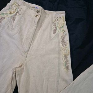 Embroidered High-Waisted Jeans/korean pants