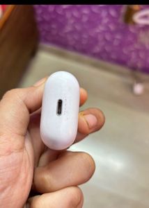 Original Airpods (1st gen)