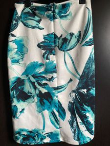💐 Bold Floral Co-ord Set (Top + Skirt)