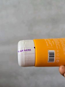 Dot &amp; Key Face Wash