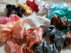 PACK OF 6 SCRUNCHIES 🎀