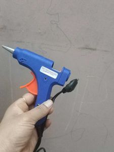 Glue Gun With Stic