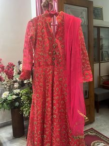 gown with dupatta n margin inside