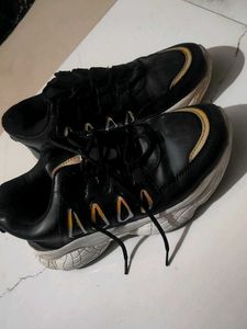 Black Fashion Sneakers