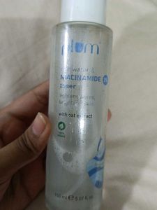Plum Niacinamide Toner With Hybrid Sunscreen