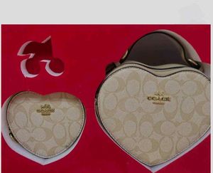 COACH HEART BAG GIFT SET PREMIUM WD BOX