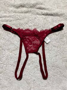 Women Lace Thong / G-String Panty