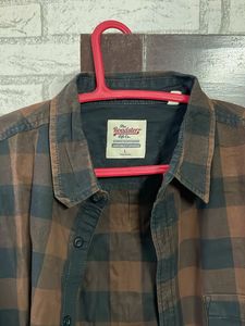 Roadster Checks Brown Black Solid Shirt