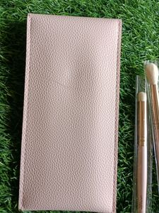 Iconic London Makeup  Brush Set With Pouch