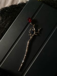 Rose Detailed Hair Pin