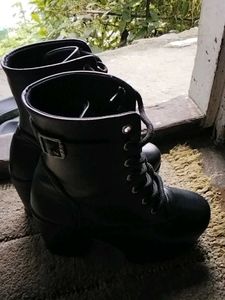 Black Boots