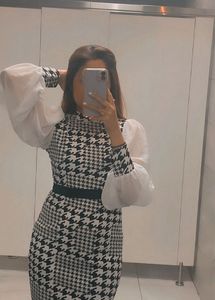 Chic Houndstooth Dress