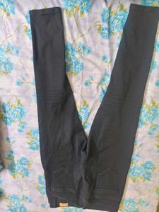 Black Skinny Jeans