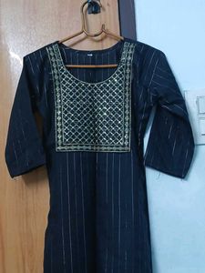 Elegant Black &amp; Gold Kurti
