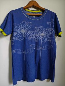 Blue Floral T-Shirt Size Small/ Medium