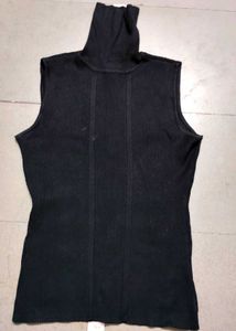 Sleeveless Turtleneck Top