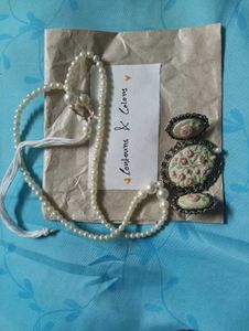 Pearl Necklace & Brooch Set