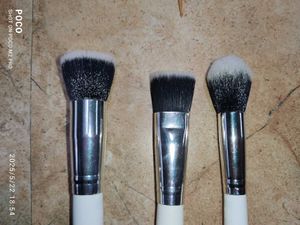 Praush beauty 9 Face And Eyes brush