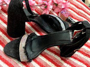 Stelatoes Black Heels with Rhinestones