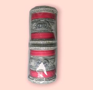 Bangle Set Pink Brand New 🏷️